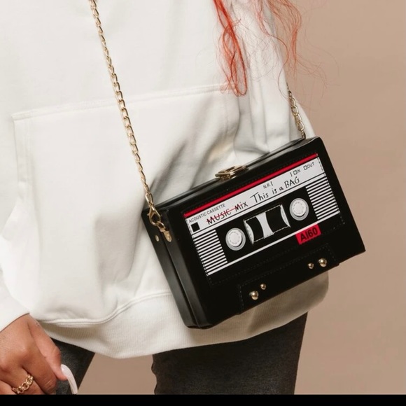 Structured Chain Crossbody Bag ~ Brand New (Medium) - Picture 7 of 13